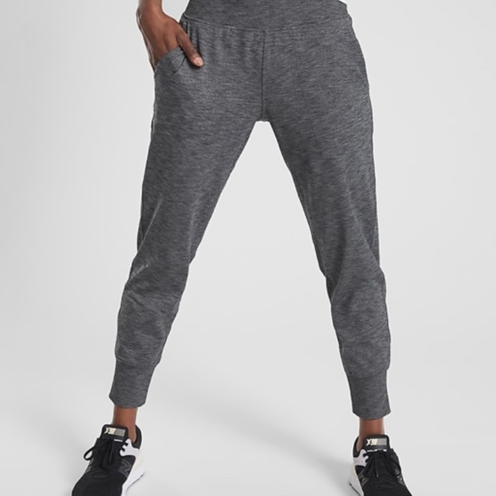 Athleta 2019 Venice jogger - black